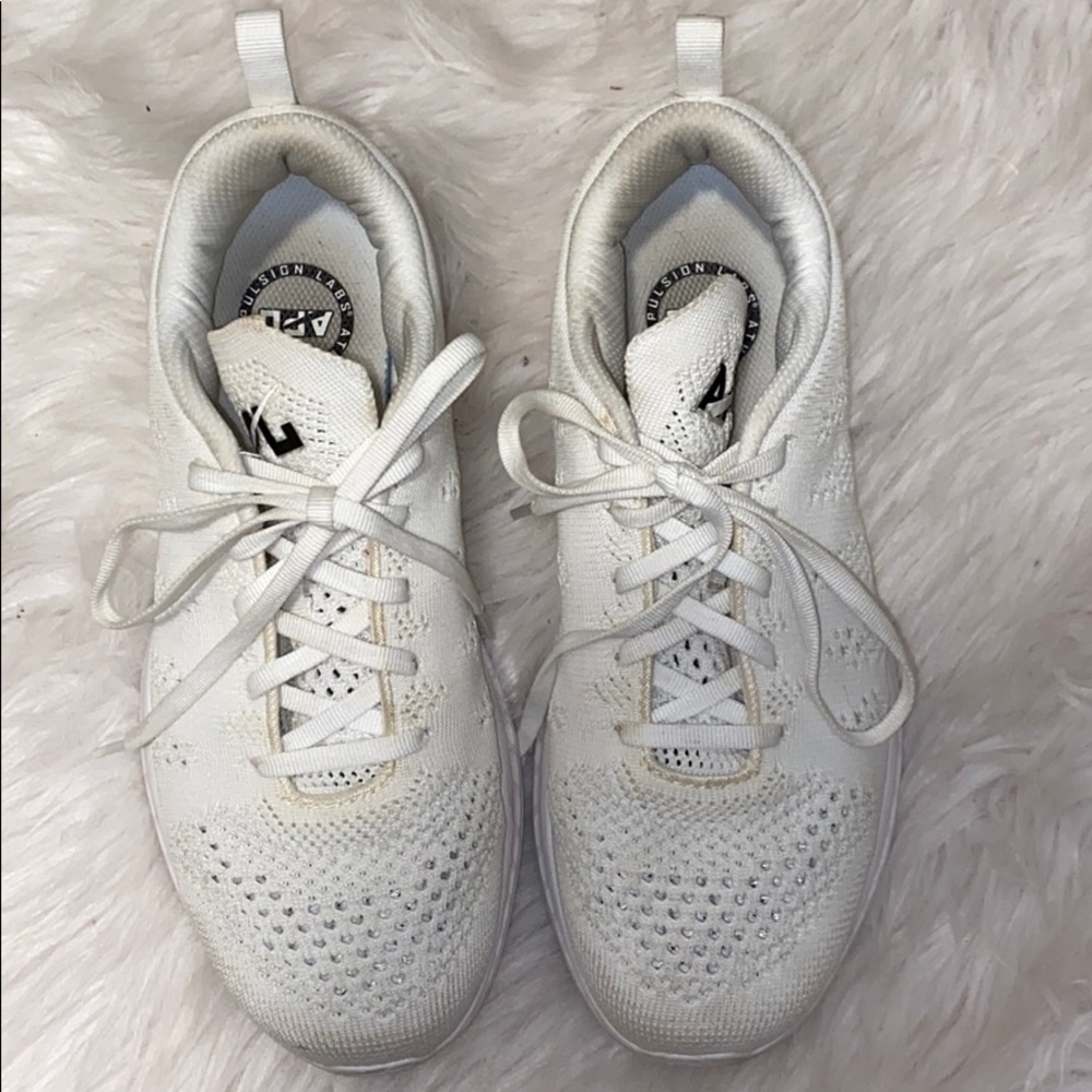 APL Techloom Pro White Sneakers US 8